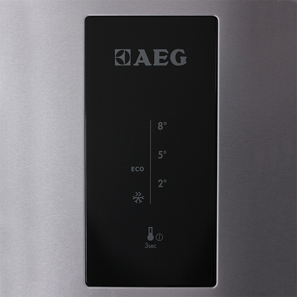 Холодильник с нижней морозильной камерой AEG S95392CTX2 — фото 3
