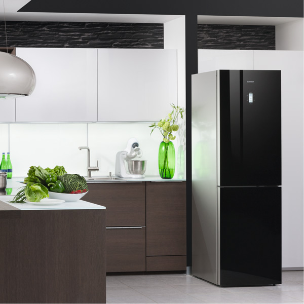 Холодильник с нижней морозильной камерой Bosch Serie|8 Glass Edition KGN39SB10R — фото 3