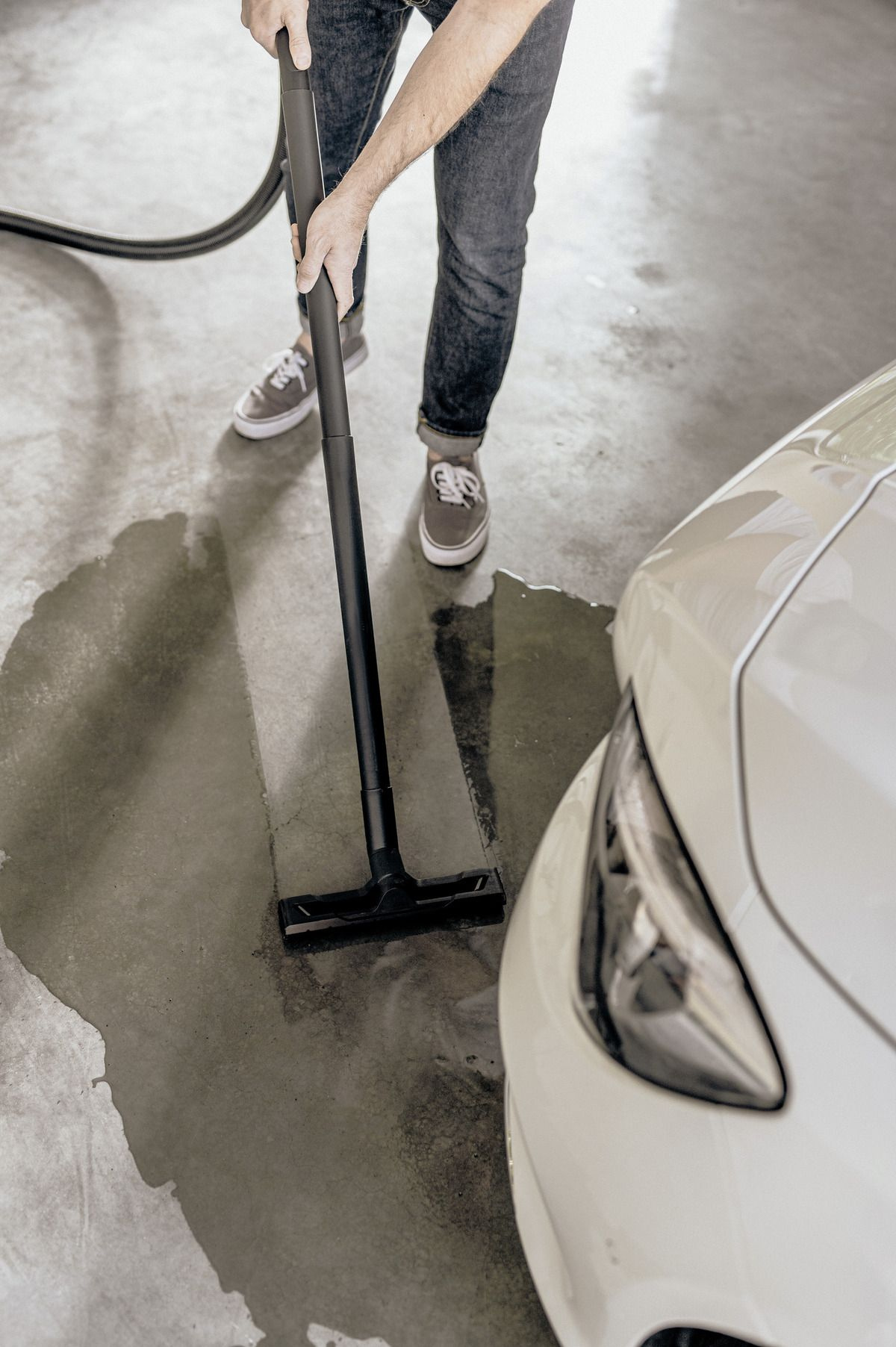 Строительный пылесос Karcher WD 3 S V-19/4/20 (YSY) 1000Вт (уборка: сухая/влажная/выдув/сбор воды) желтый — фото 3