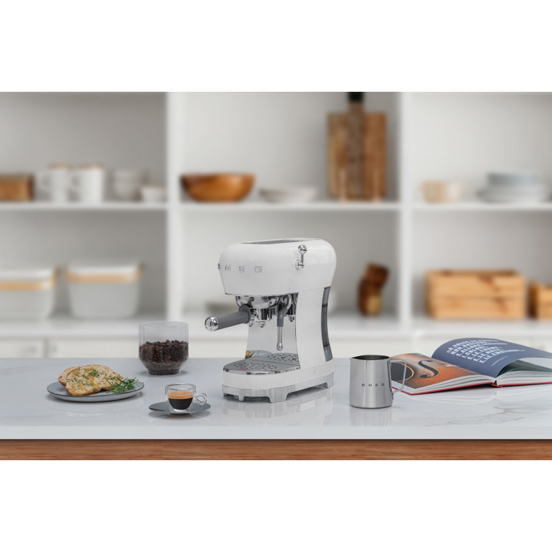 Ручная кофемашина Smeg ECF02WHEU — фото 8