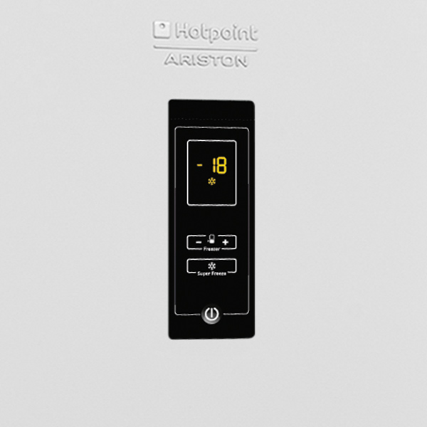 Холодильник с нижней морозильной камерой Hotpoint-Ariston ECFT 1813 HL — фото 3