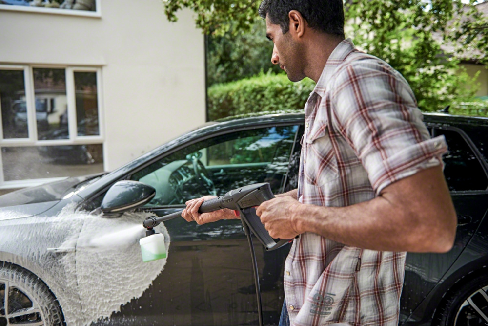 Минимойка Bosch UniversalAquatak 130 + Car Kit 1700Вт — фото 6