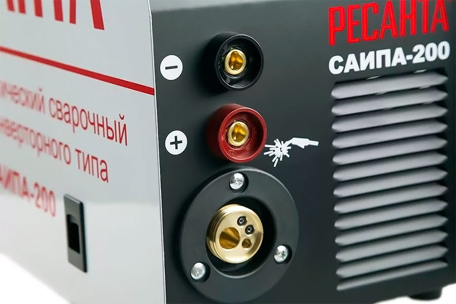 Сварочный аппарат Ресанта САИПА-200 инвертор ММА DC — фото 3