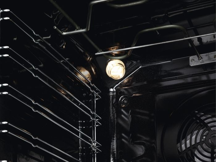 Духовой шкаф Электрический Electrolux OPEB2640B черный матовый/серебристый — фото 4