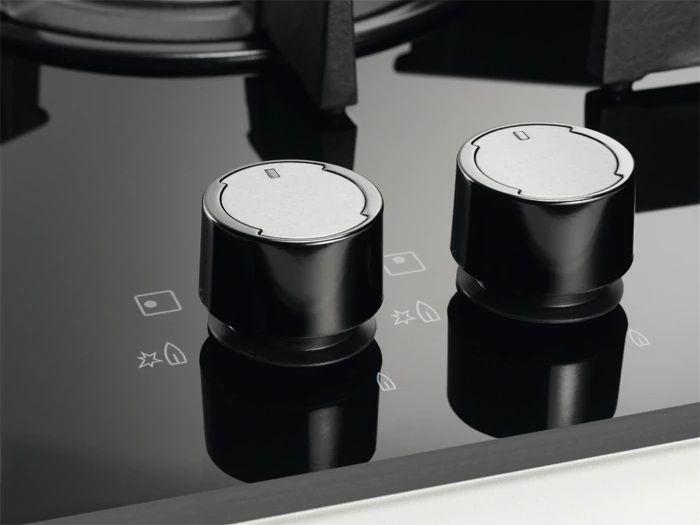 Газовая варочная поверхность Electrolux EGT97657NK черный — фото 2