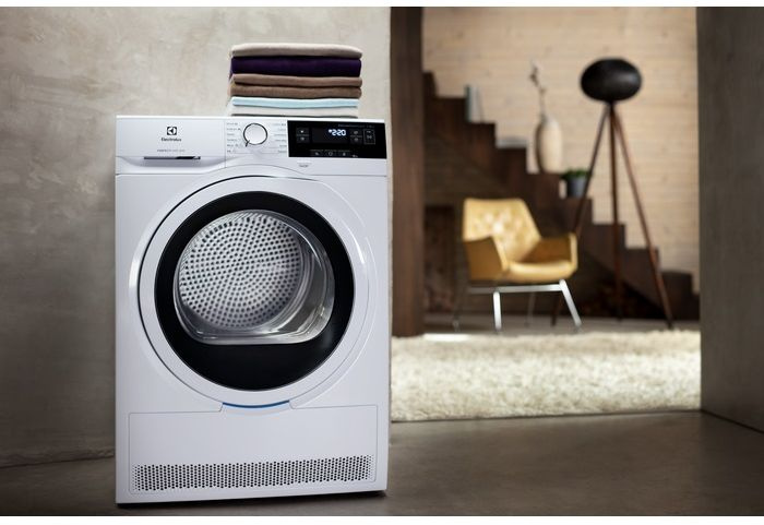 Сушильная машина Electrolux EW8HR359S кл.энер.:A++ макс.загр.:9кг белый