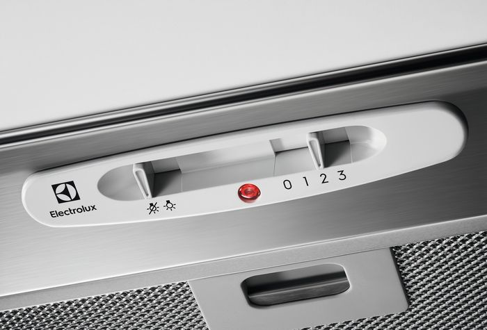 Вытяжка встраиваемая Electrolux LFG9525K черный управление: ползунковое (1 мотор) — фото 3
