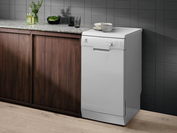 Посудомоечная машина Electrolux SEA91211SW белый (узкая) — фото 5