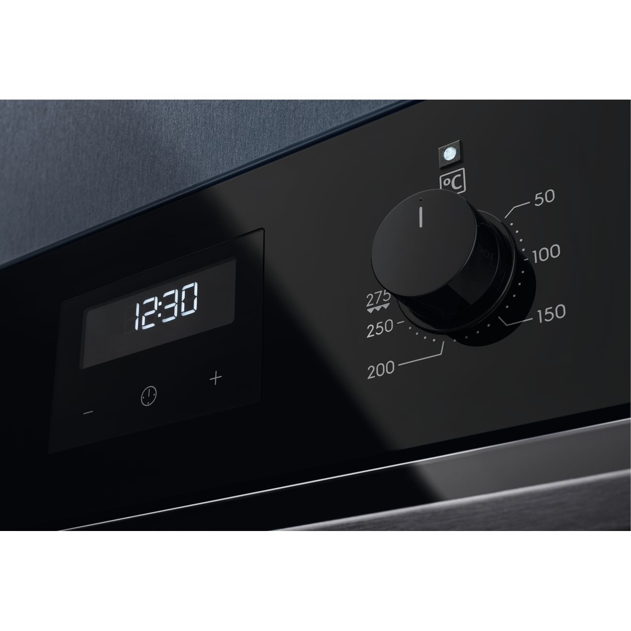 Электрический духовой шкаф Electrolux Intuit 600 SurroundCook OEF3H70TK — фото 3