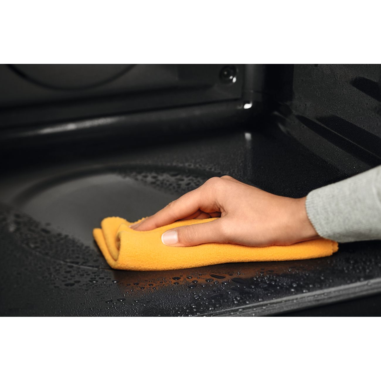 Электрический духовой шкаф Electrolux Intuit 600 SurroundCook OEF3H70TW — фото 4