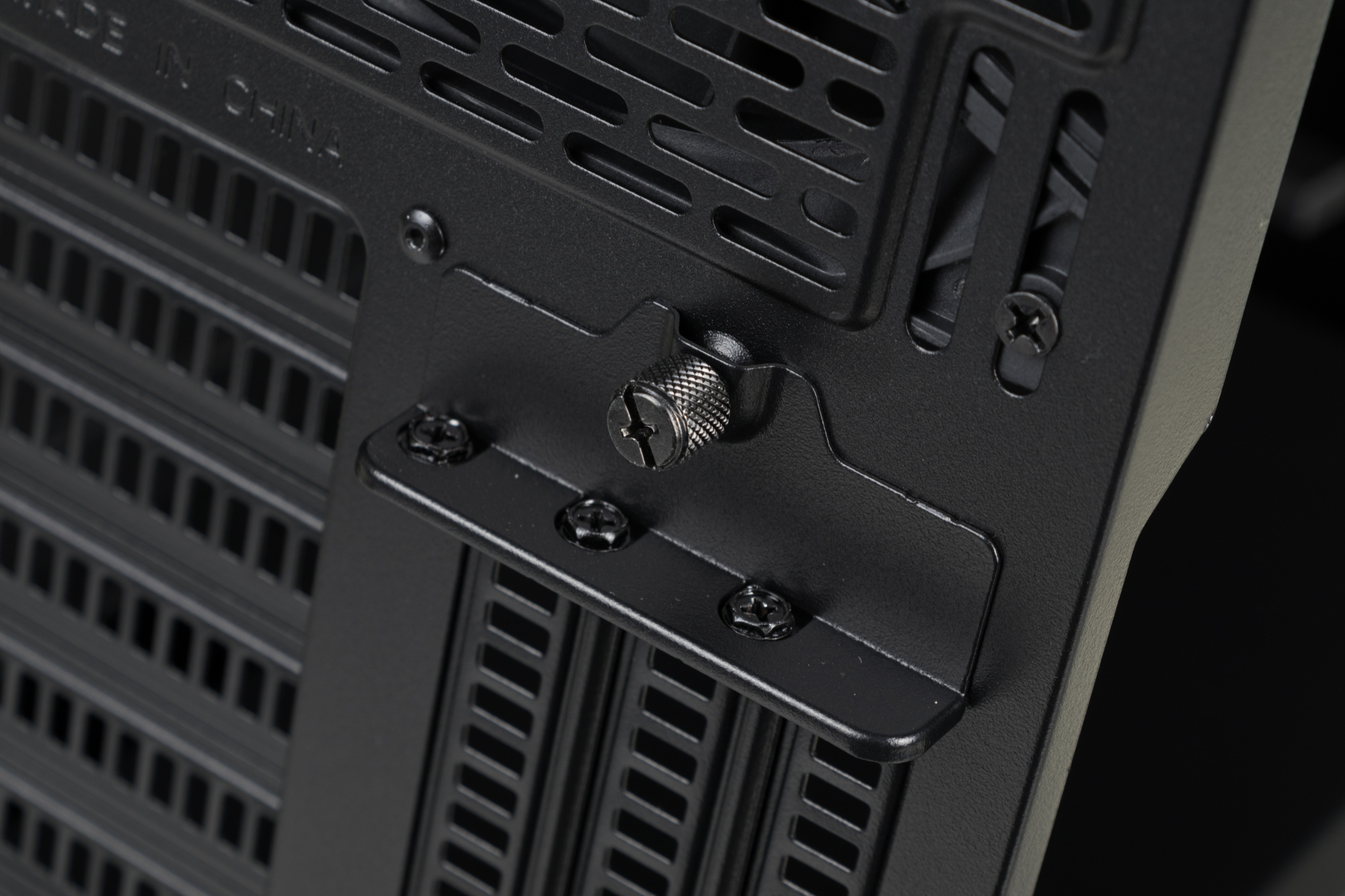 Корпус Zalman Z9 Iceberg черный без БП E-ATX 6x120mm 6x140mm 2x200mm 2xUSB2.0 2xUSB3.0 audio bott PSU — фото 9