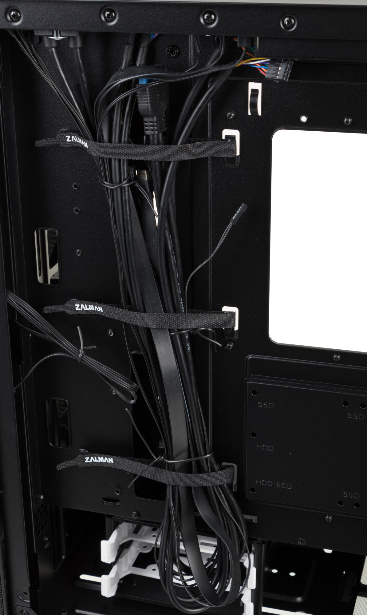Корпус Zalman Z9 Iceberg черный без БП E-ATX 6x120mm 6x140mm 2x200mm 2xUSB2.0 2xUSB3.0 audio bott PSU — фото 13