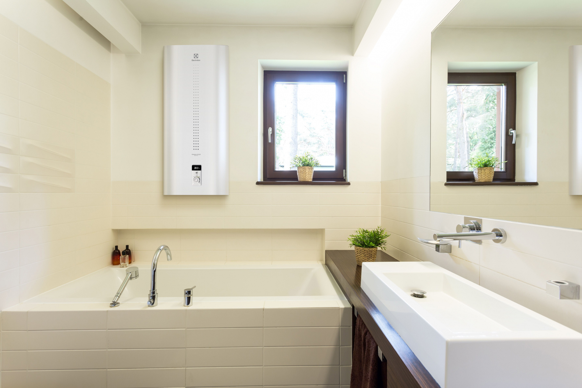 Водонагреватель Electrolux Centurio IQ 2.0 EWH 80 2кВт 80л электрический настенный/белый — фото 15