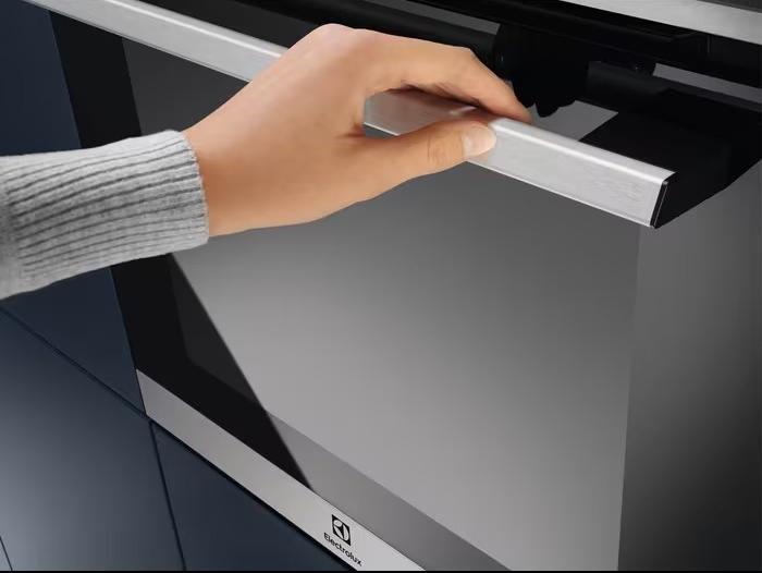 Духовой шкаф электрический Electrolux EOF5H40BX — фото 7