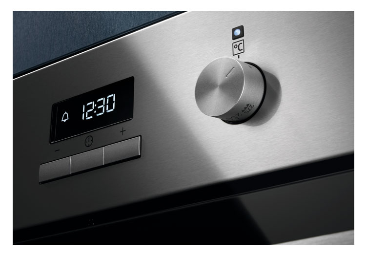 Духовой шкаф Электрический Electrolux KOF3H70X — фото 4