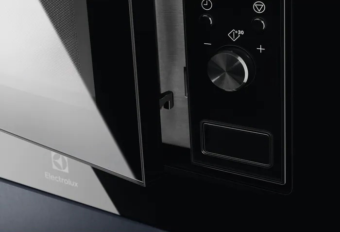 Микроволновая печь Electrolux LMS2203EMX — фото 3