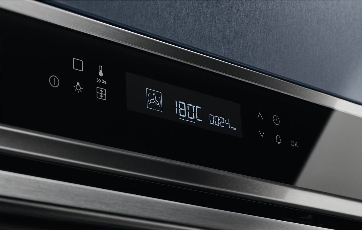Духовой шкаф Электрический Electrolux EOE7P31X — фото 3