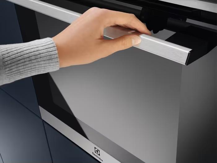 Духовой шкаф Электрический Electrolux EOE7P31X — фото 5