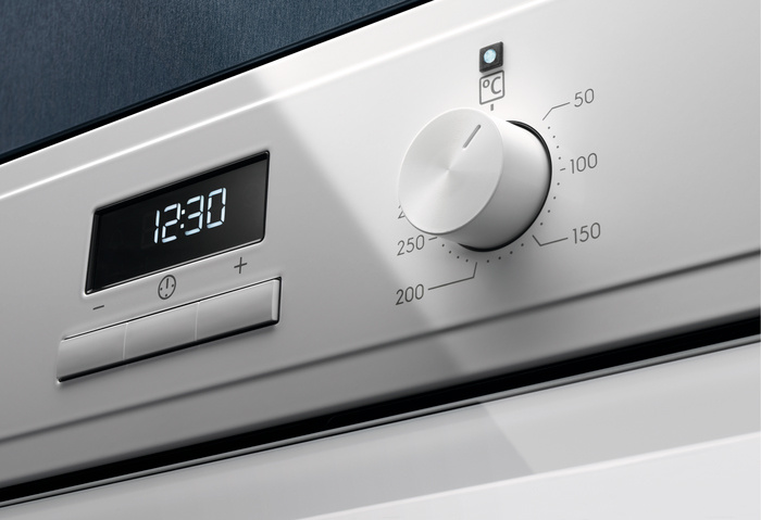 Духовой шкаф Электрический Electrolux EOF3H70V белый — фото 2