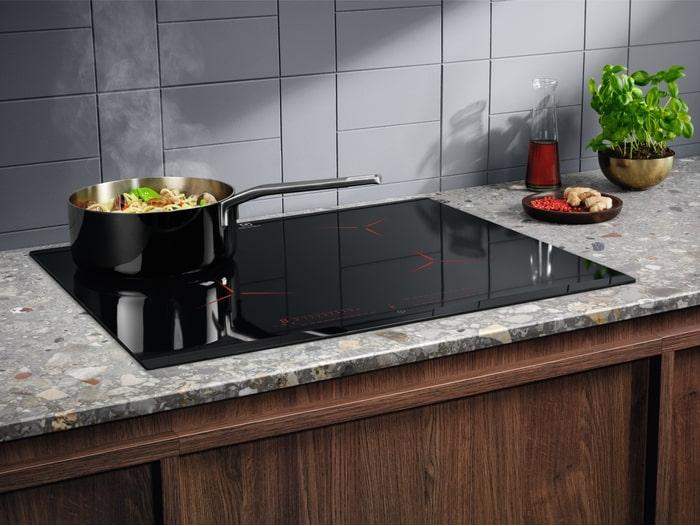 Индукционная варочная поверхность Electrolux EIP6446 — фото 12