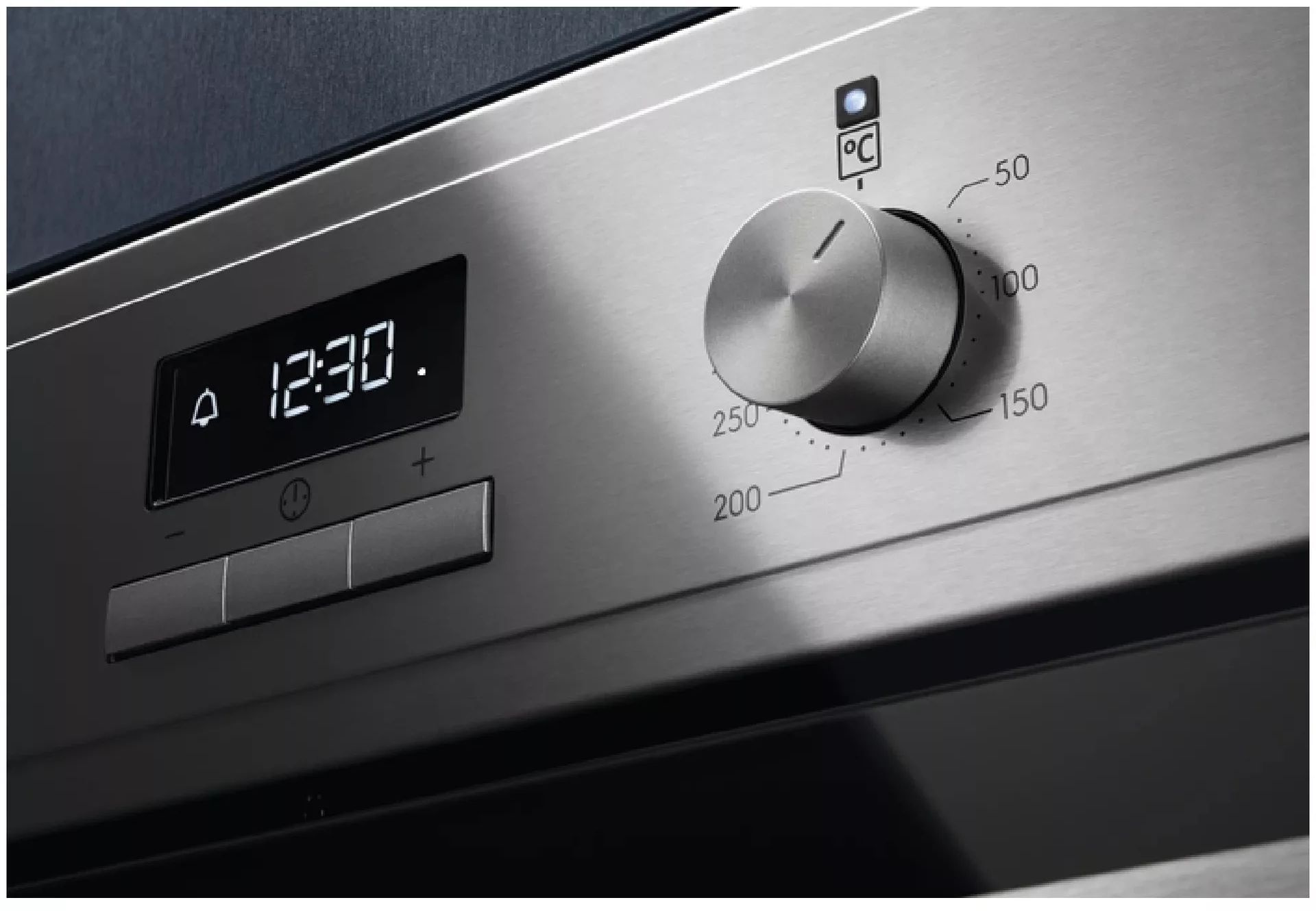 Встраиваемый духовой шкаф Electrolux EOF3H50BX — фото 2