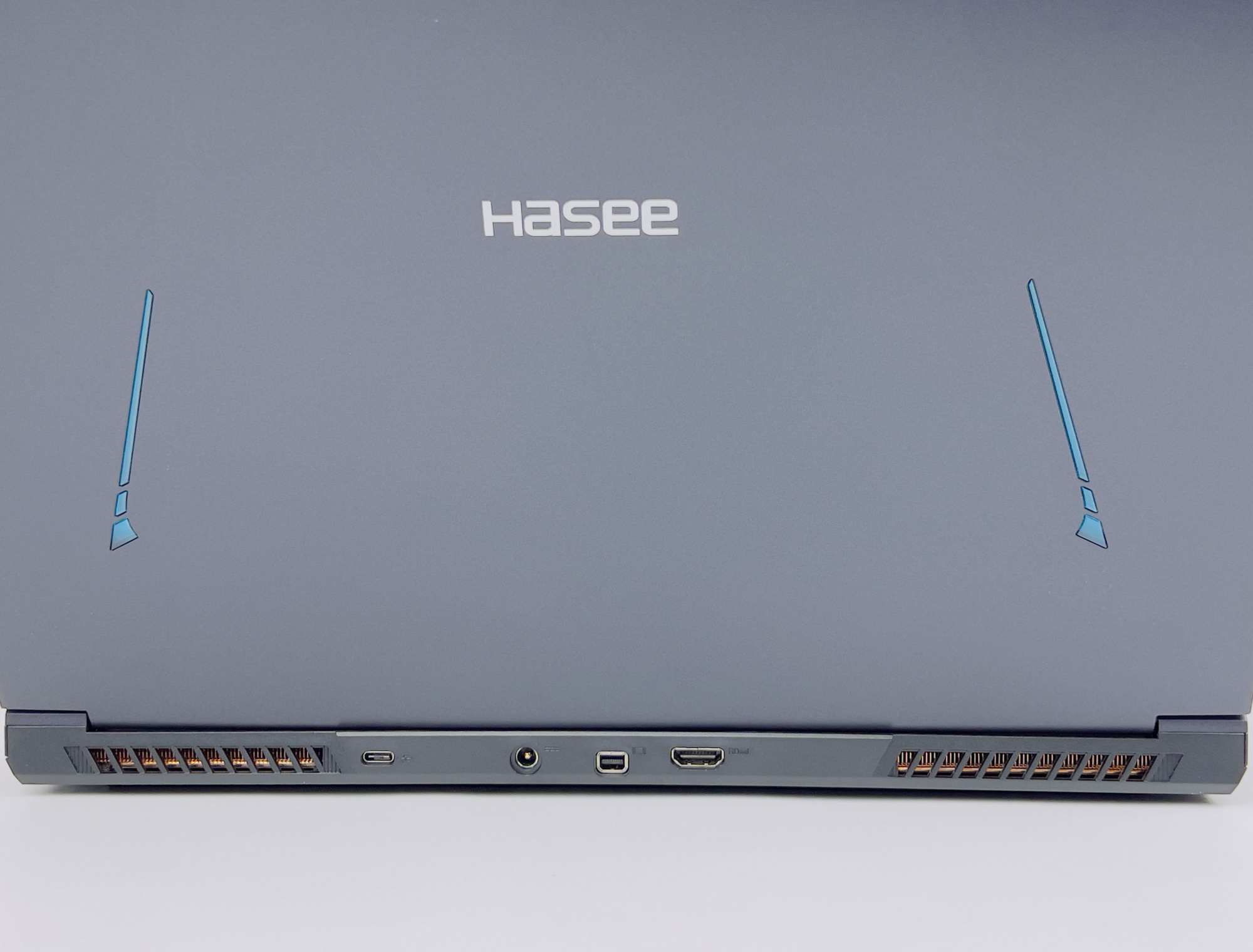 Ноутбук Hasee T8-DA5NP+ Core i5 12500H 16Gb SSD512Gb NVIDIA GeForce RTX 3060 6Gb 16" IPS 2.5K (2560x1600) Free DOS black WiFi BT Cam 3410mAh — фото 6