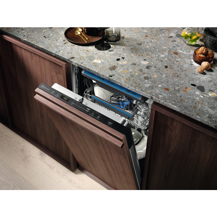 Посудомоечная машина встраив. Electrolux EEM43200L — фото 3