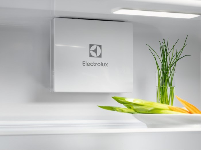 Холодильник Electrolux LND5FE18S — фото 4
