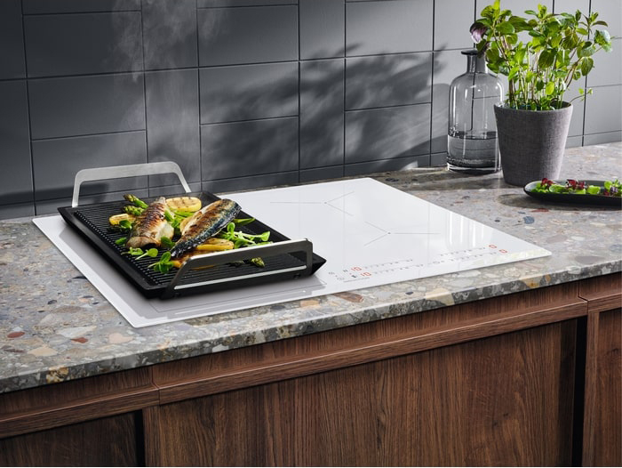 Индукционная варочная поверхность Electrolux EIV63440BW — фото 2